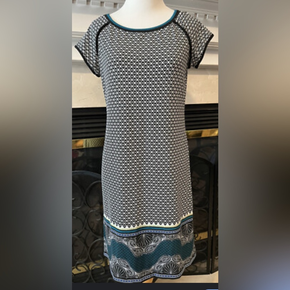 Max Studio Black and White Geometric Midi Dress
